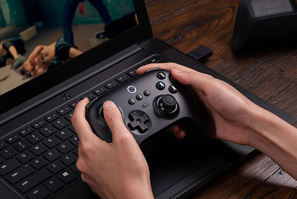 Kontroler 8BITDO Ultimate 2.4 g Czarny + Stacja ładująca konstrukcja układ obudowa kolor