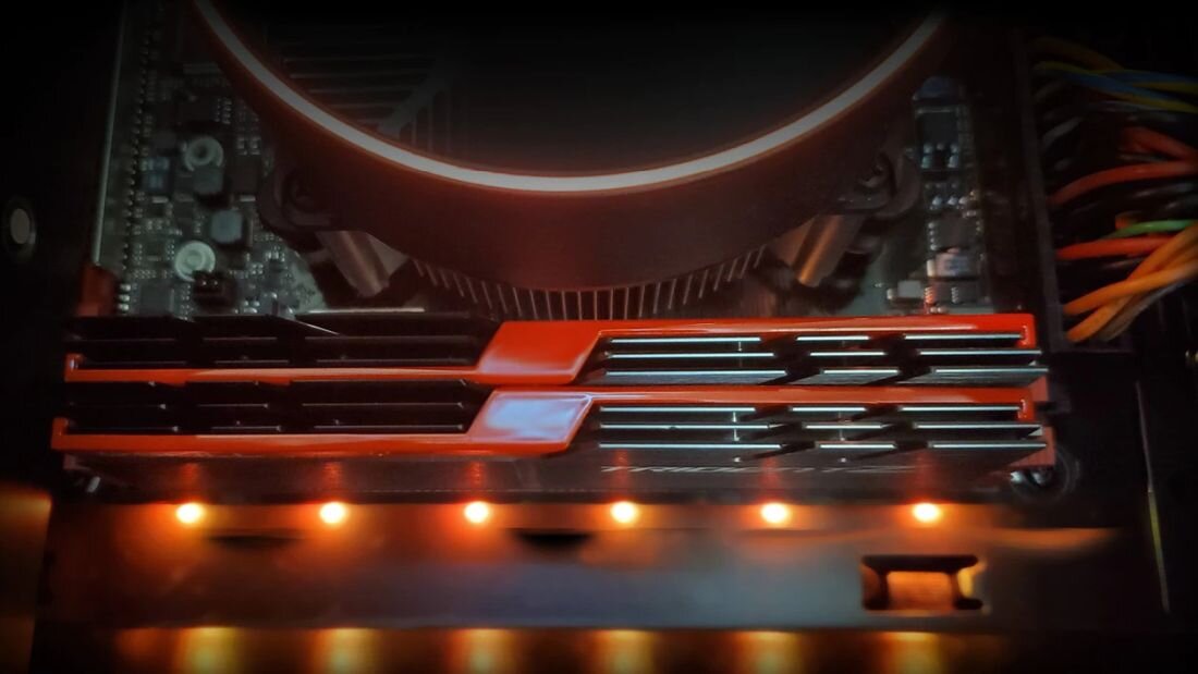 Procesor AMD Ryzen 7 7800X3D - RAM