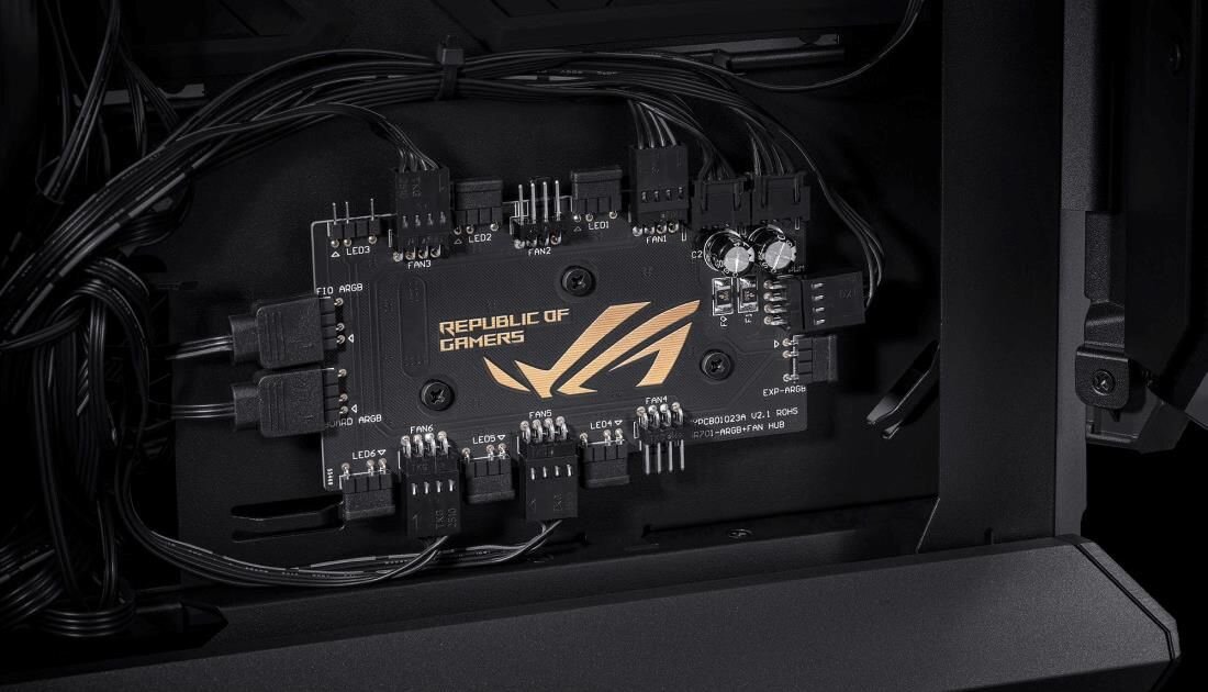 Obudowa ASUS ROG Hyperion GR701 - kontrola ARGB