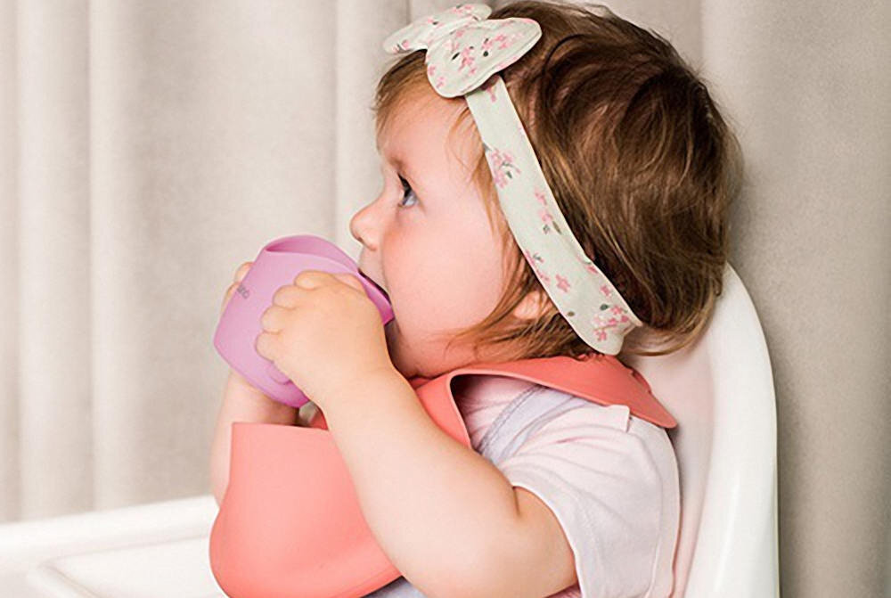 Kubek BABYONO Flow 1463/04 Różowy proste uzytkowanie pojemnosc 120 ml chwyt