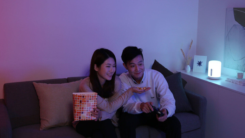 Lampka nocna XIAOMI Mi Bedside Lamp 2 diody LED (18 szt.) technologię łączenia światła dwuwarstwowy klosz gładką i równą