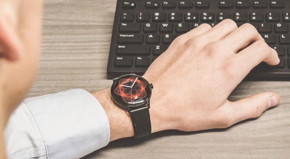 Smartwatch MAXCOM FW48 Vanad  ekran bateria czujniki zdrowie sport pasek ładowanie pojemność rozdzielczość łączność sterowanie krew puls rozmowy smartfon aplikacja 