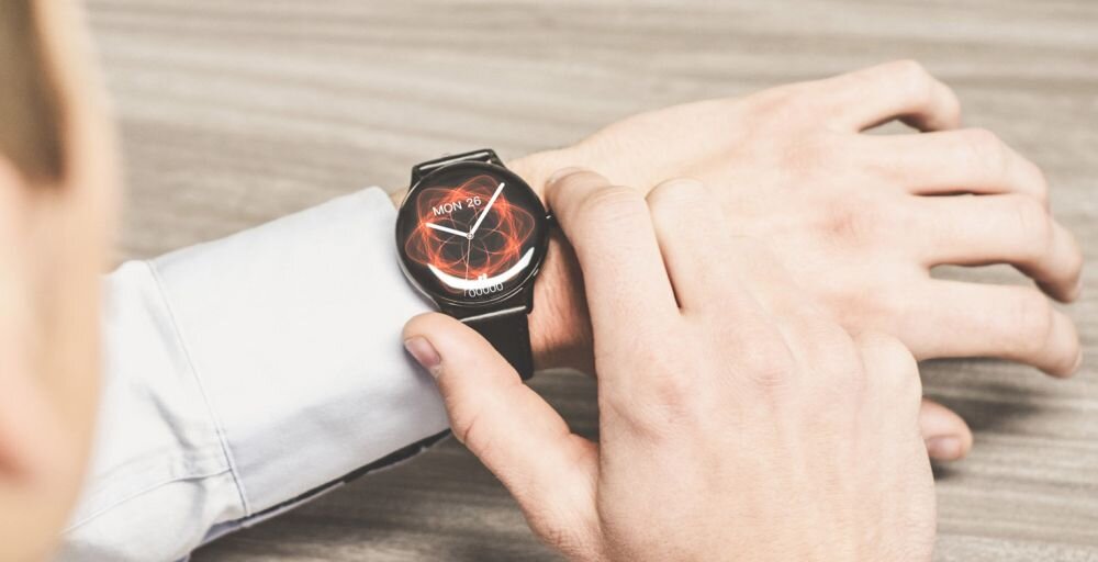 Smartwatch MAXCOM FW48 Vanad  ekran bateria czujniki zdrowie sport pasek ładowanie pojemność rozdzielczość łączność sterowanie krew puls rozmowy smartfon aplikacja 