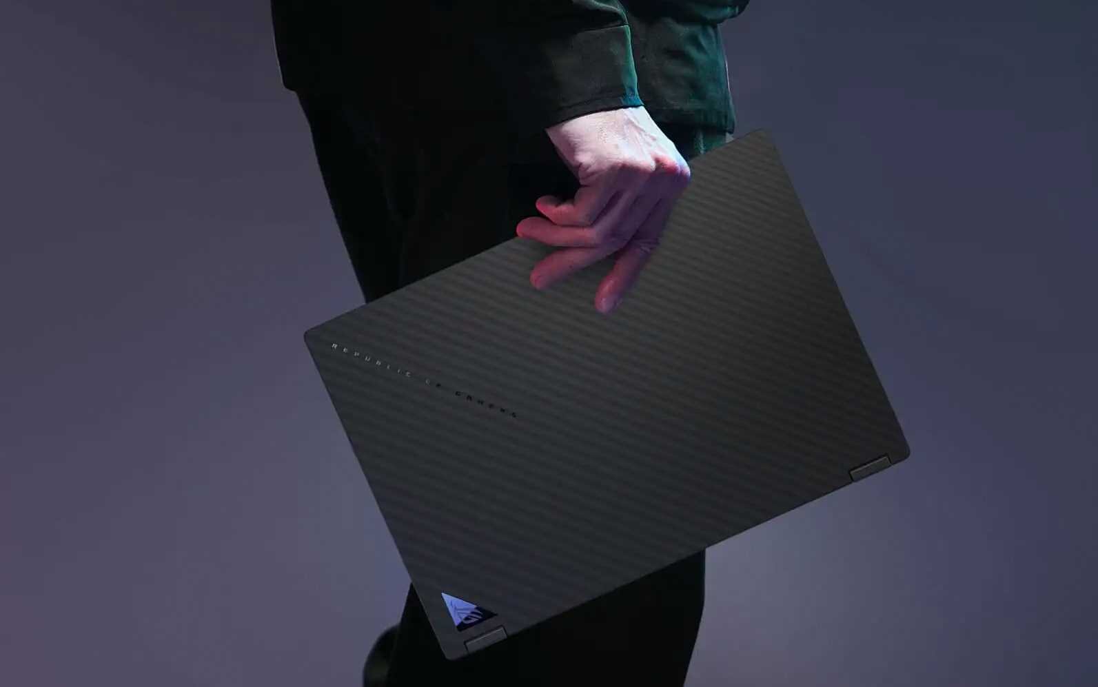Laptop ASUS ROG Flow X13 GV302X - lekki smukły