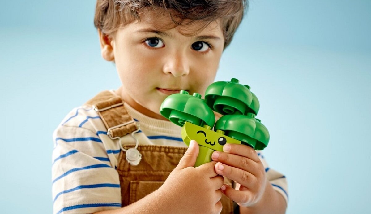 LEGO DUPLO Traktor z warzywami i owocami 10982 dziecko kreatywność zabawa nauka rozwój klocki figurki minifigurki jakość tradycja konstrukcja nauka wyobraźnia role jakość bezpieczeństwo wyobraźnia budowanie pasja hobby funkcje instrukcja aplikacja LEGO Builder