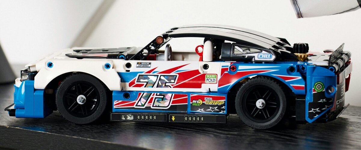 LEGO TECHNIC Новий Chevrolet Camaro ZL1 із серії NASCAR 42153 дитяча творчість веселощі навчання розвиток будівельні блоки мініфігурки якість традиція будівництво наука уява ролі якість безпека уява будівництво пристрасть хобі функції ручне застосування LEGO Builder