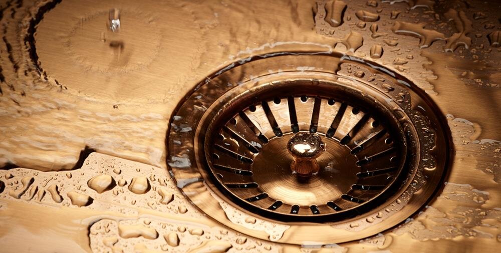 REGINOX Miami Copper R30738 jakośc stal szlachetna technologia pvd pozłacanie tytan trwałość gładka powierzchnia odporność ścieranie antyalergiczne właściwości