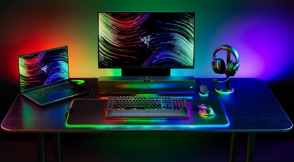 Klawiatura RAZER BlackWidow V4 Pro przewodowe rozwiązanie łączność czas reakcji podświetlanie oprogramowienia wydajność obsługa wygoda zastosowanie