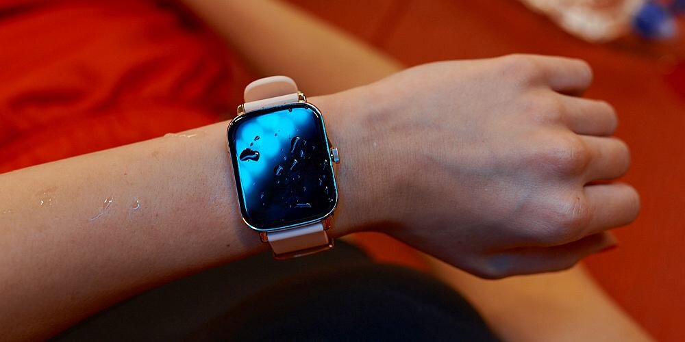 Smartwatch GARETT Sport Activity   ekran bateria pasek wykonanie odporność funkcje monitoring pomiar aplikacja łączność odbieranie dzwonienie 