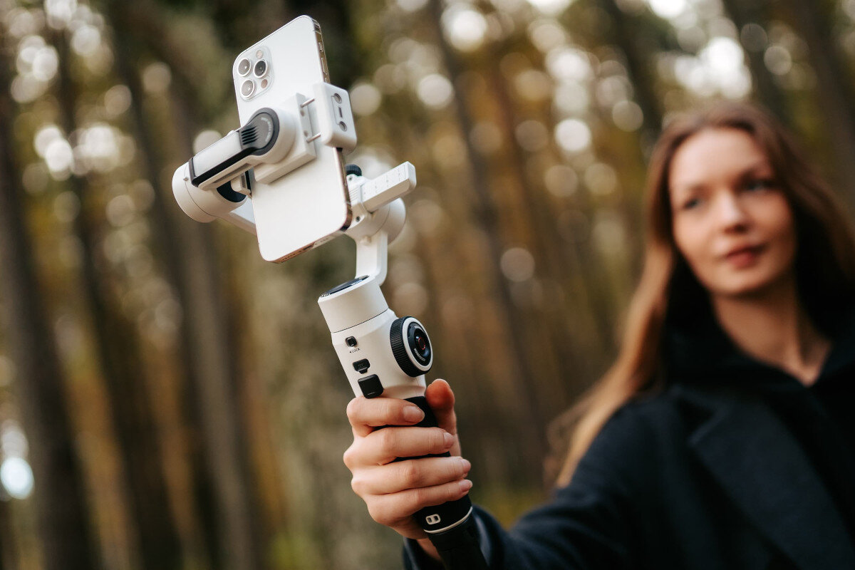 Gimbal ZHIYUN Smooth 5S Combo Biały akumulator bateria żywotność czas pracy ładowanie