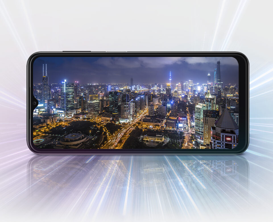 Ośmiordzeniowy procesor z 4 GB pamięci RAM zapewnia szybkie i sprawne działanie urządzenia