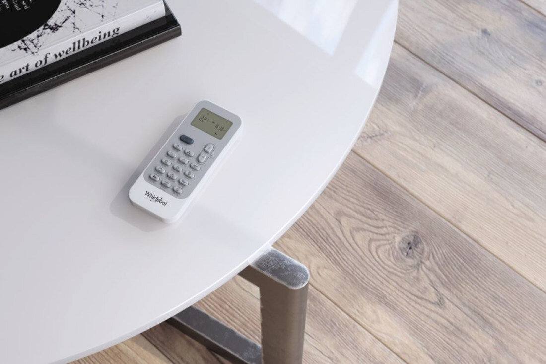 Klimatyzator Split, Pompa ciepła powietrze - powietrze WHIRLPOOL SPICR318W prosty system sterowania pilot