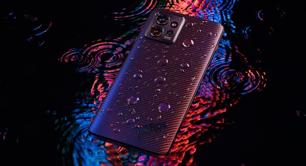 SMARTFON THINKPHONE BY MOTOROLA    ekran bateria aparat procesor ram pamięć pojemność rozdzielczość zdjęcia filmy opis dane cechy blokady system łączność wifi bluetooth obudowa szkło odporność porty muzyka transfer sieć przekątna matryca waga czujniki oled amoled ips