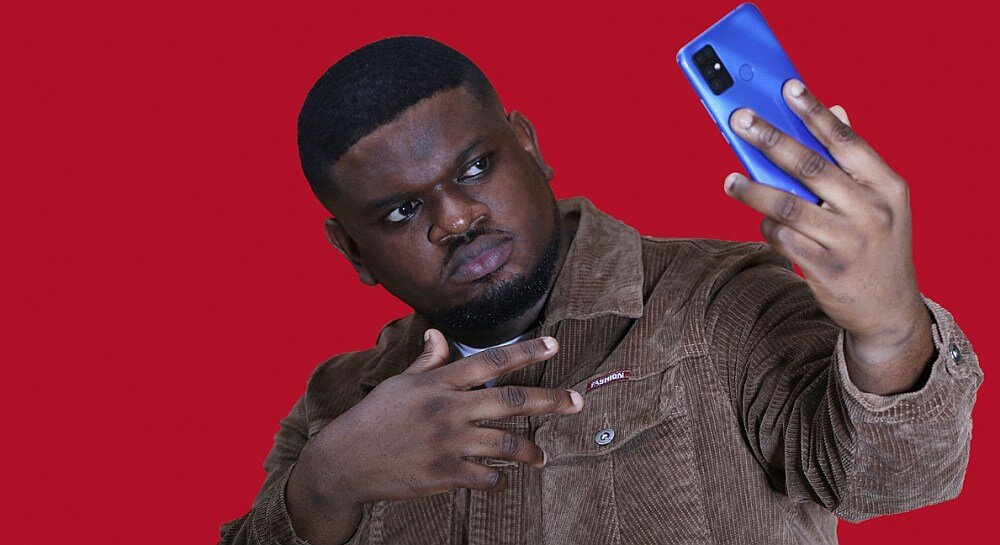 Smartfon DOOGEE X96   ekran bateria aparat procesor ram pamięć pojemność rozdzielczość zdjęcia filmy opis dane cechy blokady system łączność wifi bluetooth obudowa szkło odporność porty muzyka transfer sieć przekątna matryca waga czujniki