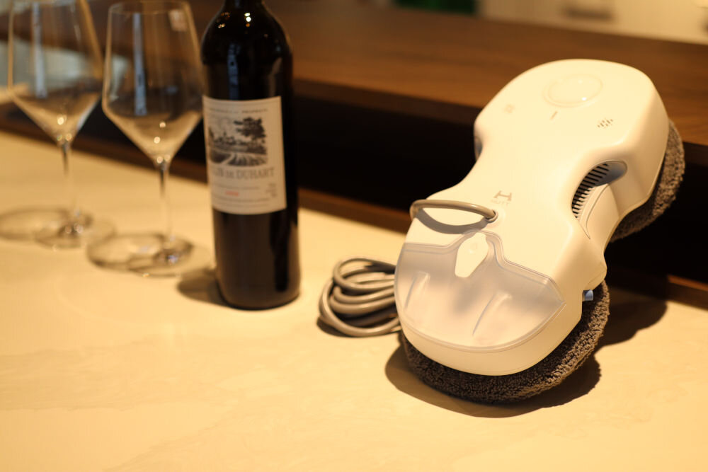 Robot do czyszczenia okien XIAOMI Hutt C6 cztery czujniki wykrywania krawędzi bezpieczeństwo różne typy powierzchni automatyczne zatrzymanie rozpylania wody zapobieganie niechcianym wyciekom bezpieczne efektywne czyszczenie okien różne rozmiary i kształty okien 