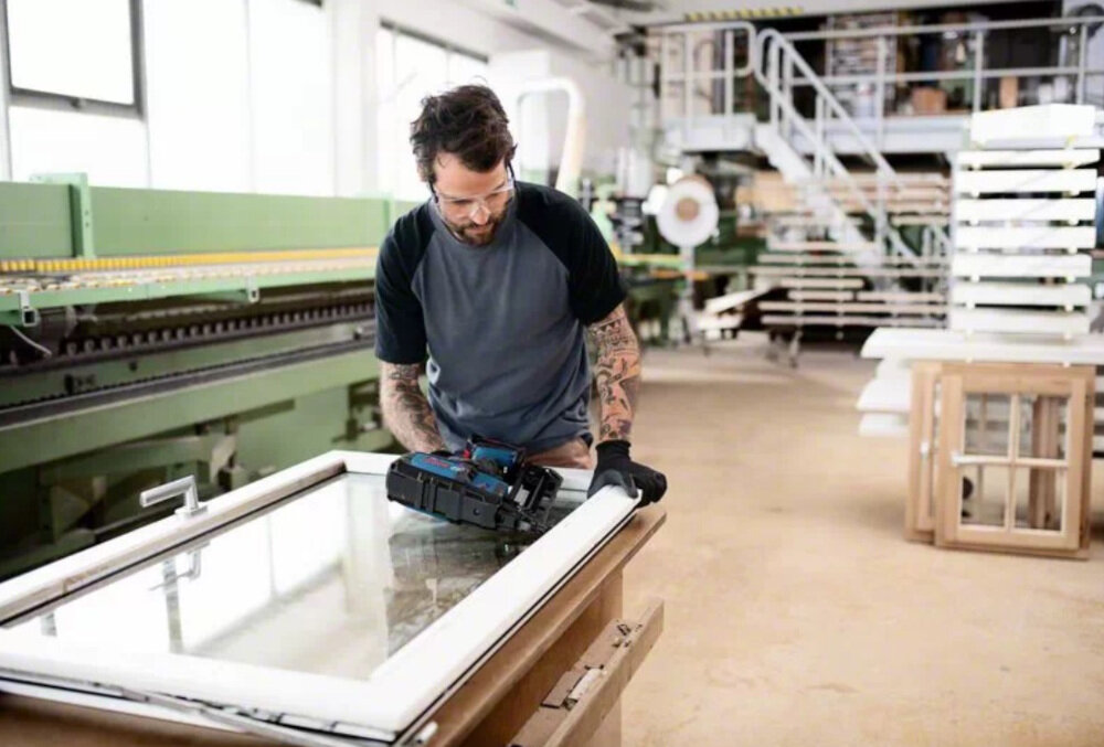 Gwoździarka BOSCH Professional GNH 18V-64 M 0601481000 dwa tryby pracy pojedynczy sekwencyjny intuicyjny interfejs HMI wybór trybu