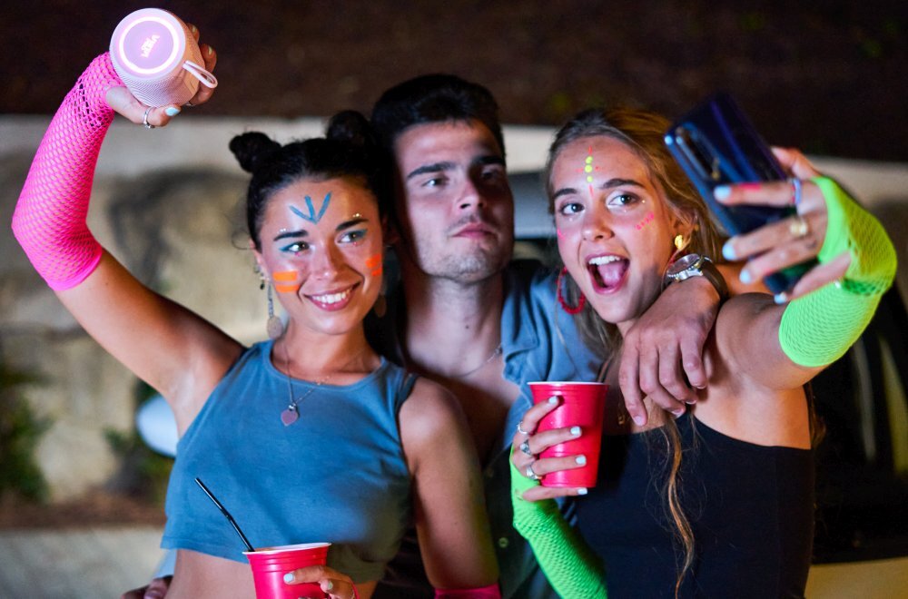 Głośnik mobilny <span>VIETA PRO Groove</span> muzyka jakość dźwięk true wireless bluetooth czas pracy odtwarzanie 