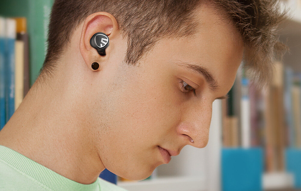 słuchawki dźwięk brzmienie bezprzewodowe etui ładowanie czas pracy bluetooth sterowanie obsługa jakość dźwięk