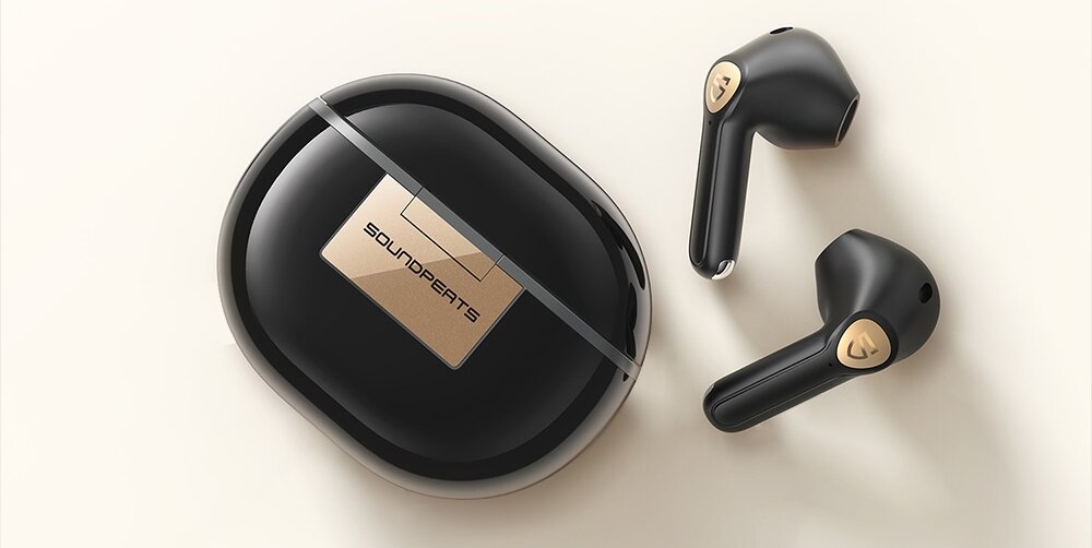 słuchawki dźwięk brzmienie bezprzewodowe etui ładowanie czas pracy bluetooth sterowanie obsługa jakość dźwięk