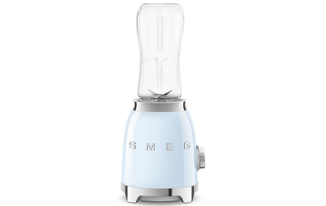Blender personalny SMEG PBF01PBEU Błękitny design tło prezentacja wizualizacja Zawsze gotowy na zdrowy dzień