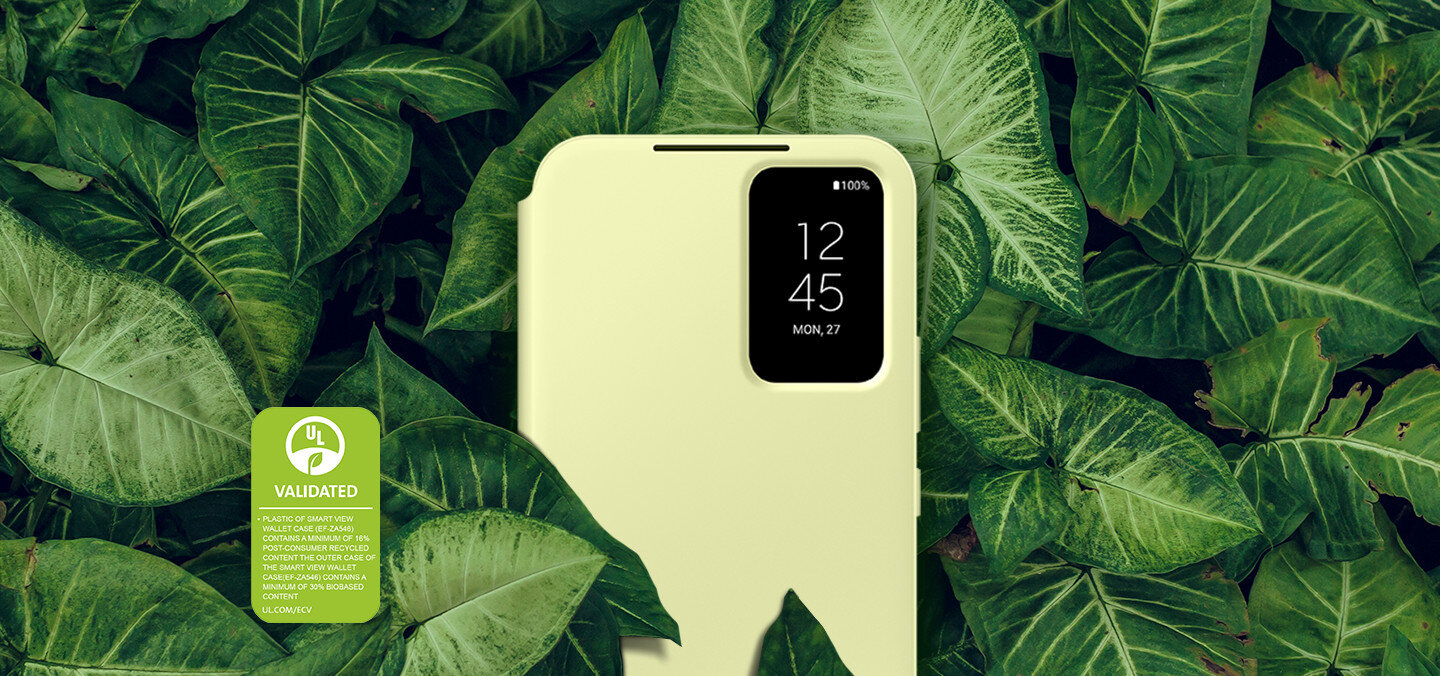 phpemkzfv ef-za54604 going-green syndication pc Zamykana limonkowa obudowa do Galaxy A54 na tle żywo zielonych liści.