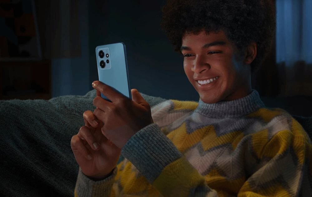 Smartfon XIAOMI Redmi Note 12    ekran bateria aparat procesor ram pamięć pojemność rozdzielczość zdjęcia filmy opis dane cechy blokady system łączność wifi bluetooth obudowa szkło odporność porty muzyka transfer sieć przekątna matryca waga czujniki oled amoled ips