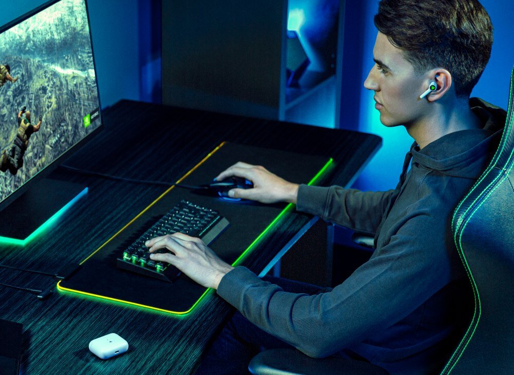 Słuchawki RAZER Hammerhead Hyperspeed konstrukcja design dźwięk łączność bezprzewodowe mikrofon dopasowanie