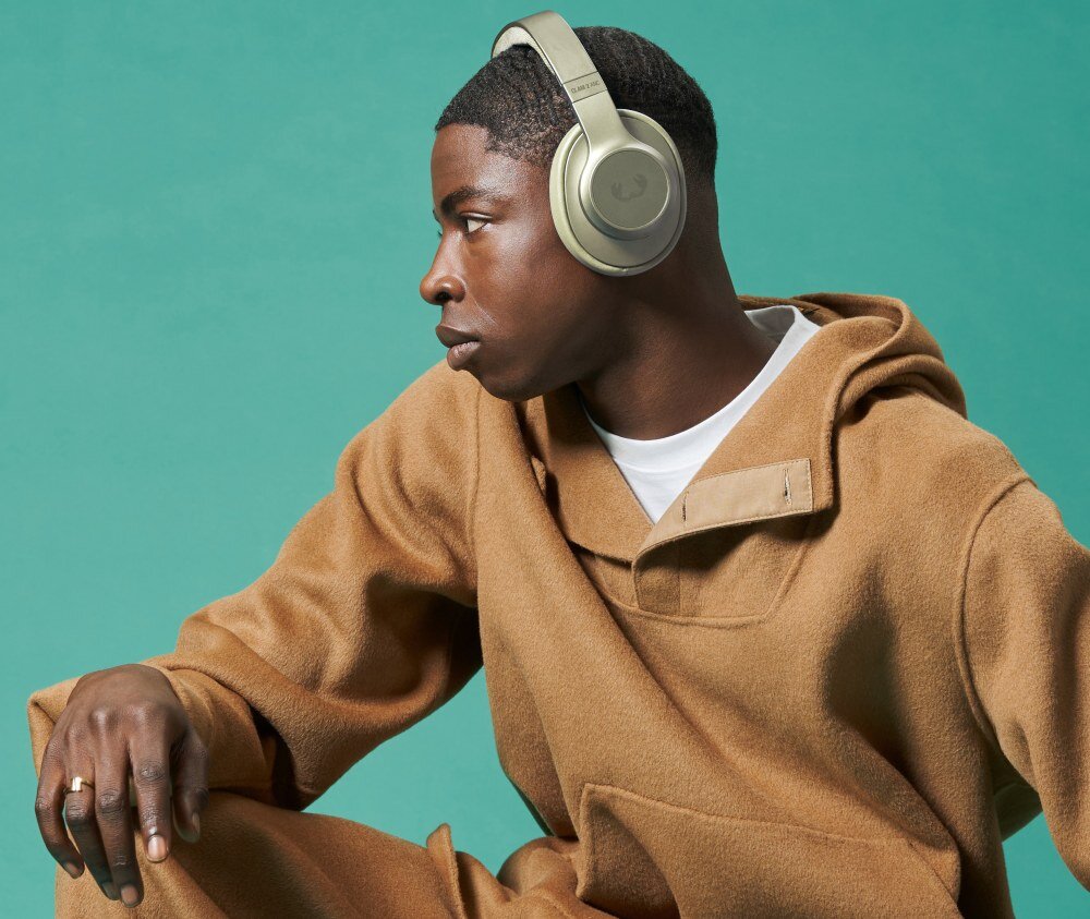 Słuchawki nauszne FRESH N REBEL Clam 2 ANC brak przewodów konstrukcja czas odtwarzania komfort dopasowanie  obracanie składanie zestaw