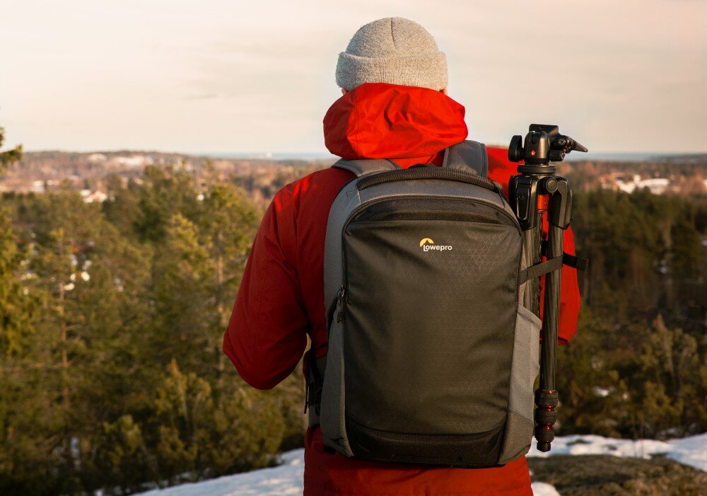 Plecak LOWEPRO Flipside BP 300 AW III foto zdjęcia akcesoria pasek kieszenie ekologia recykling