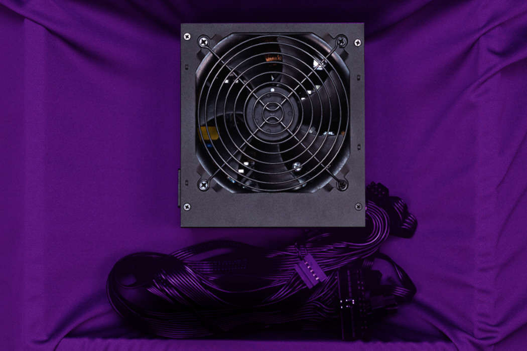 Obudowa COOLER MASTER CMP 510 Filtry montaż aranżowania kabli panel