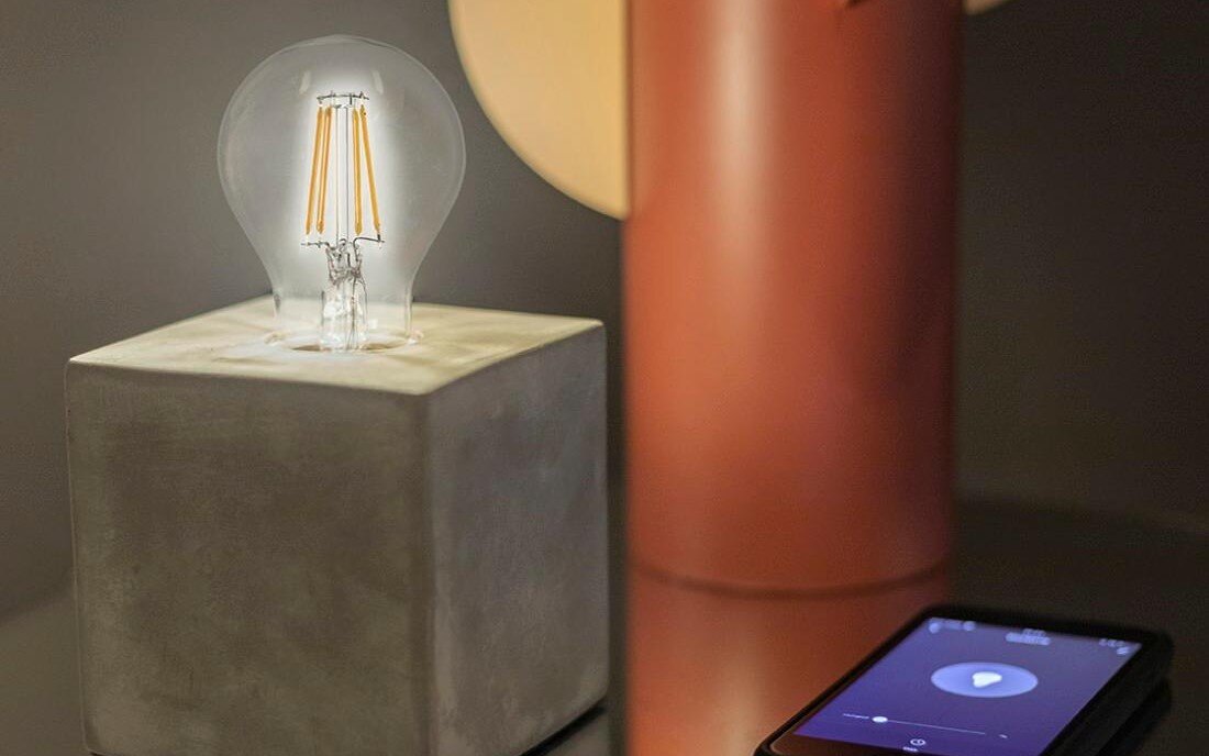 zdjęcie żarówki led smart