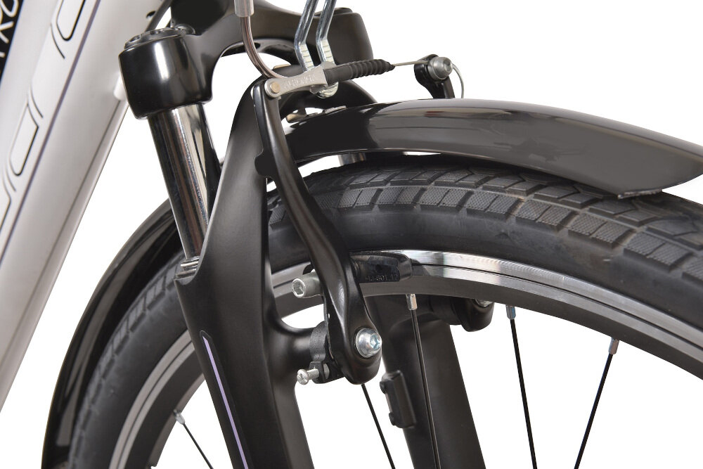 Rower trekkingowy INDIANA X-Road 1.0 D15 28 cali damski Biały hamulce V-Brake lekkie duża siła hamowania