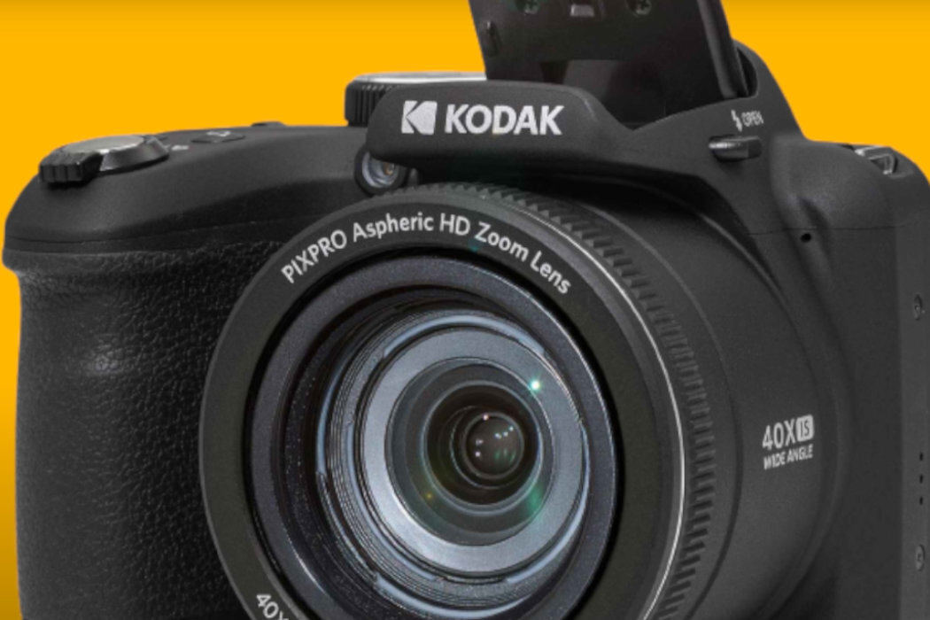 Aparat KODAK PixPro AZ405BK rozdzielczość bateria stabilizacja zoom af przysłona obiektyw makro ogniskowa