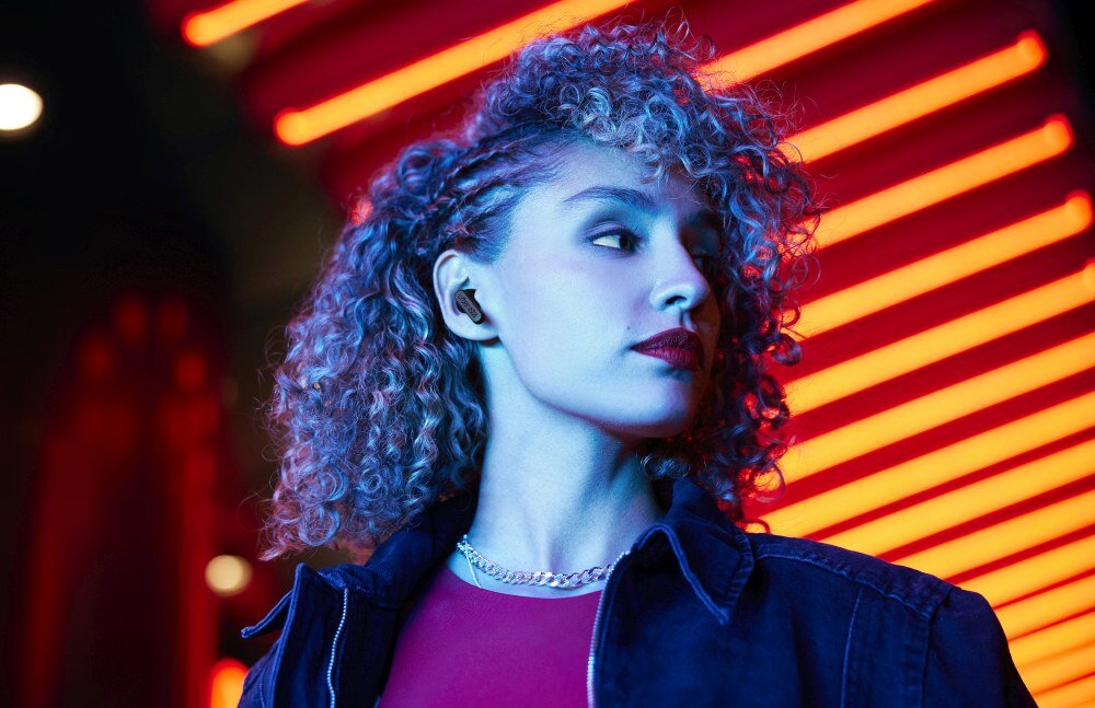 Słuchawki dokanałowe URBANISTA Atlanta rytm muzyka sterowanie moc dźwięk energia jakość czas pracy aplikacja