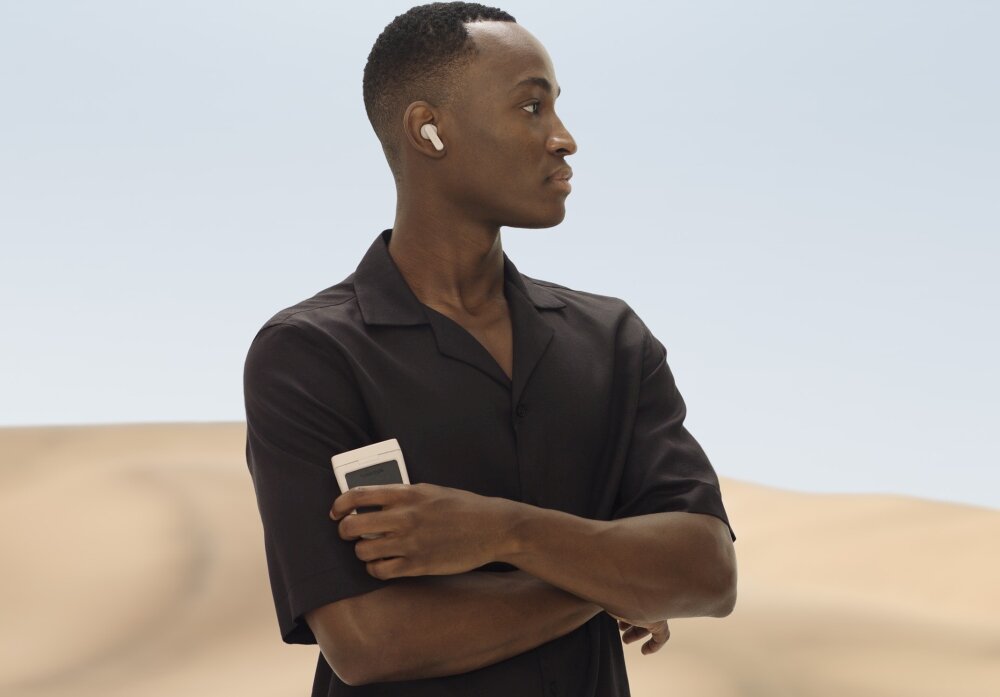 SŁUCHAWKI BLUETOOTH URBANISTA PHOENIX hybrydowa aktywna redukcja szumów, tryb przezroczystości, połączenie wielopunktowe, czas odtwarzania 8 godzin, 34 godziny rezerwy baterii, mikrofony z redukcją szumów, automatyczne wykrywanie w uchu, wodoodporne słuchawki IPX4, obsługa aplikacji, bluetooth® 5.2, wsparcie aplikacji (Equalizer)