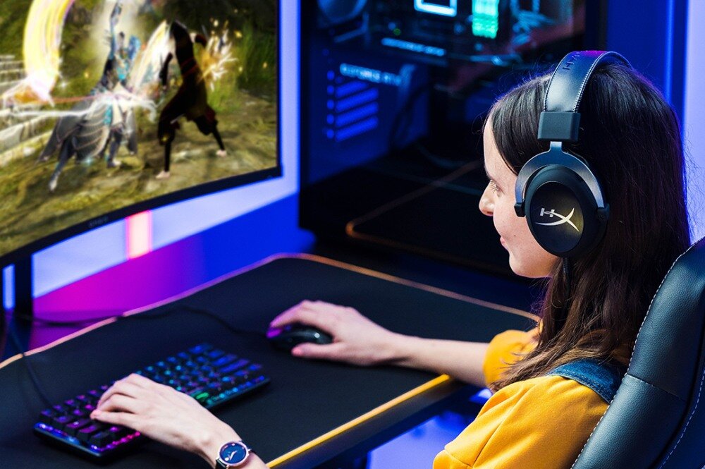 Słuchawki HYPERX Cloud dźwięk konstrukcja przewodowa bezprzewodowa mikrofon wygoda pilot jakość brzmienie