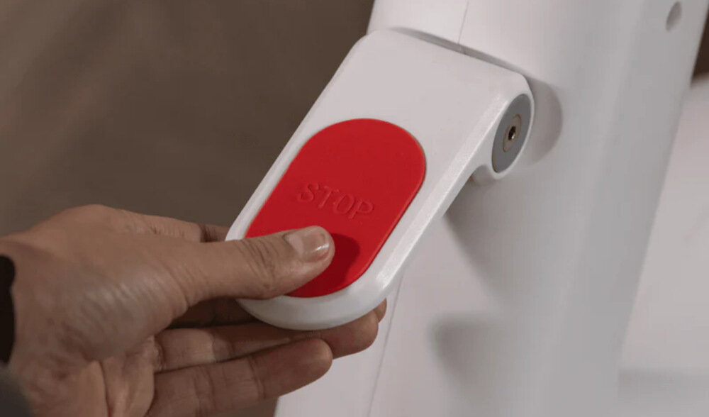 Rower spinningowy MERACH Swan przycisk bezpieczeństwa natychmiast zatrzymuje koło zamachowe