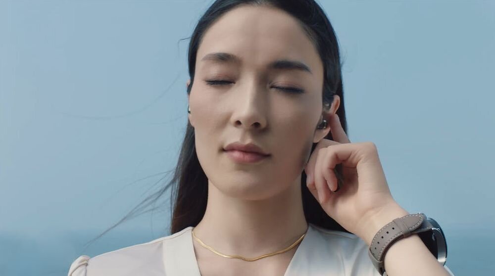 Smartwatch HUAWEI Watch Buds ekran bateria czujniki zdrowie sport pasek ładowanie pojemność rozdzielczość łączność sterowanie krew puls rozmowy smartfon aplikacja