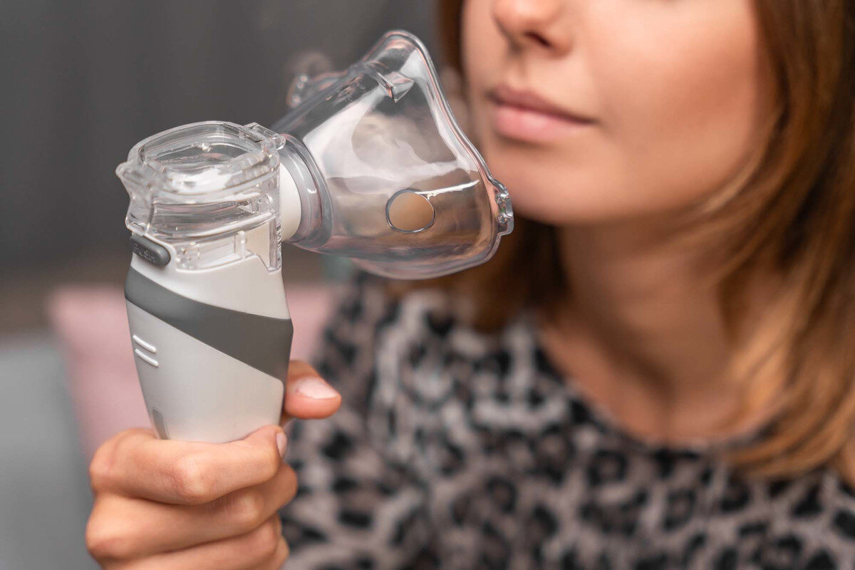 Inhalator GÖTZE & JENSEN PNB500 zasilanie sieciowe bateryjne