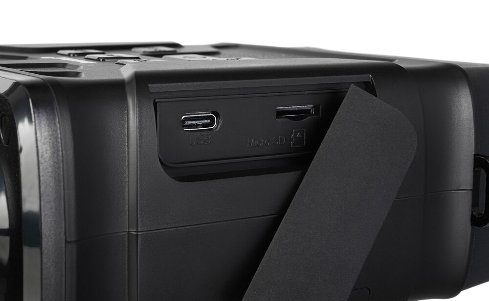 Lornetka LEVENHUK Atom Digital DNB100 1-5x24   oświetlenie w podczerwieni Zasilanie akumulatorowe umożliwia ciągłą pracę nawet przez 6 godzin 