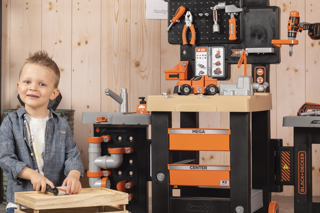 Zabawka warsztat SMOBY Black&Decker 7600360726 zabawa wyposażenie realizm nauka rozwój
