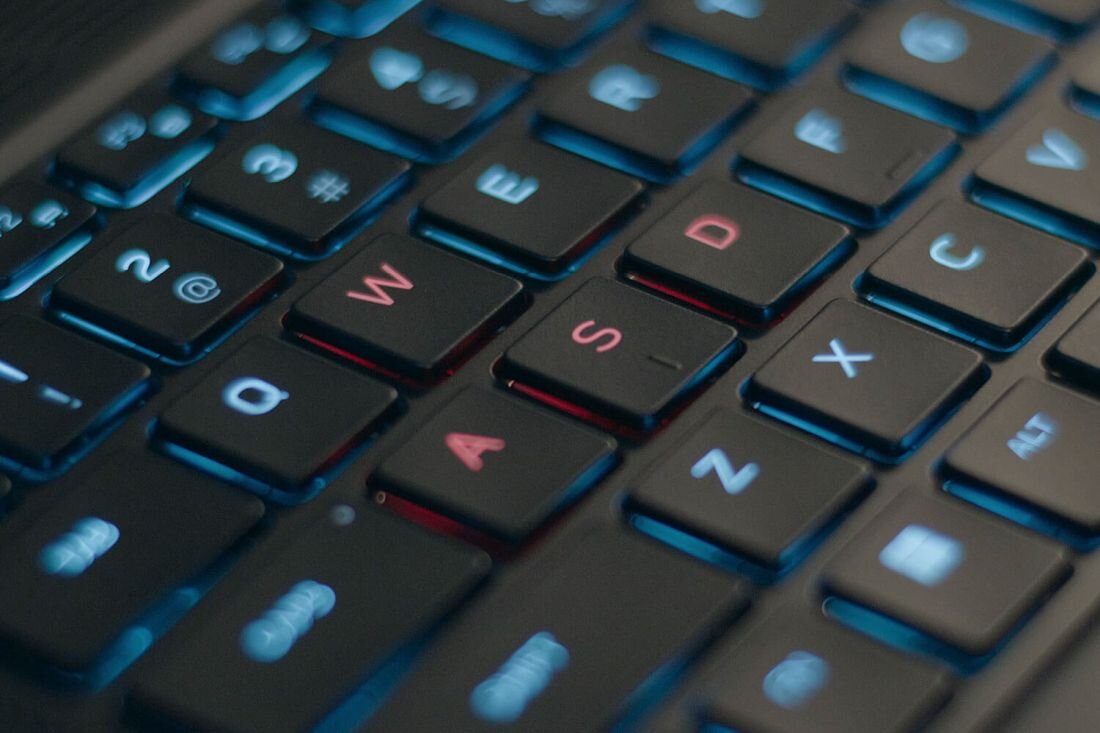 Laptop DELL Alienware x16 - Cherry MX
