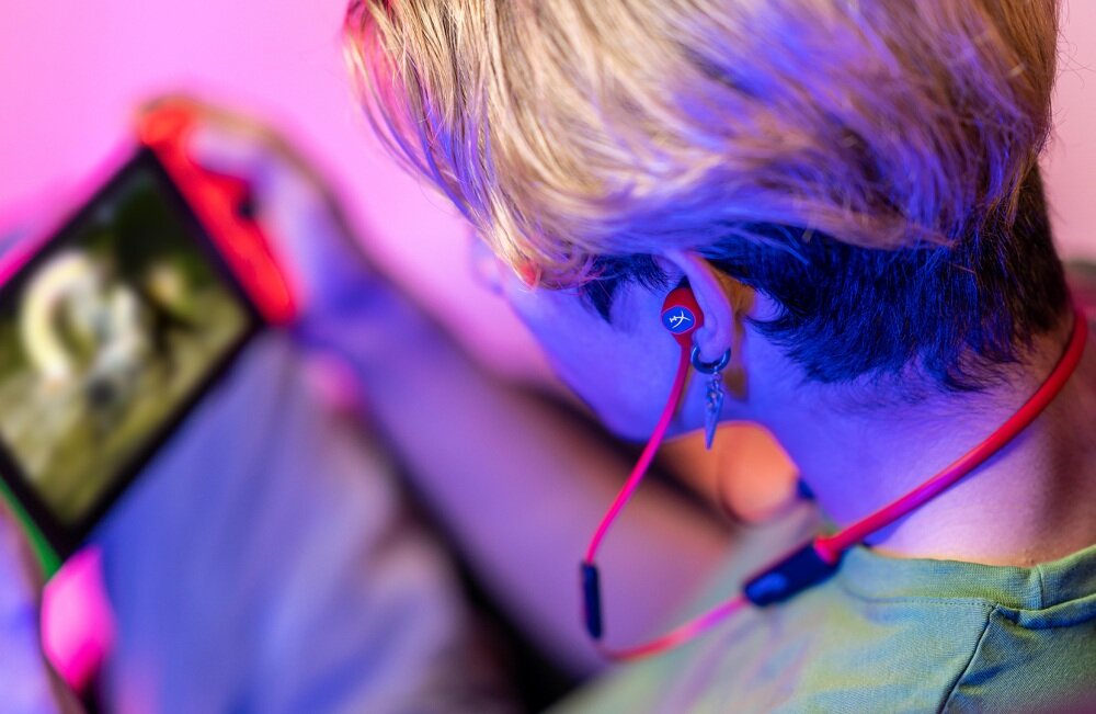 Słuchawki HYPERX Cloud dźwięk konstrukcja przewodowa bezprzewodowa mikrofon wygoda pilot jakość brzmienie