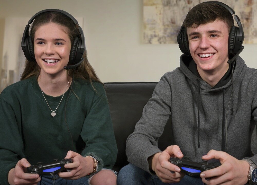 Słuchawki HYPERX Cloud Stinger Core gra gaming przewodowość waga komfort poduszki nauszniki dopasowanie