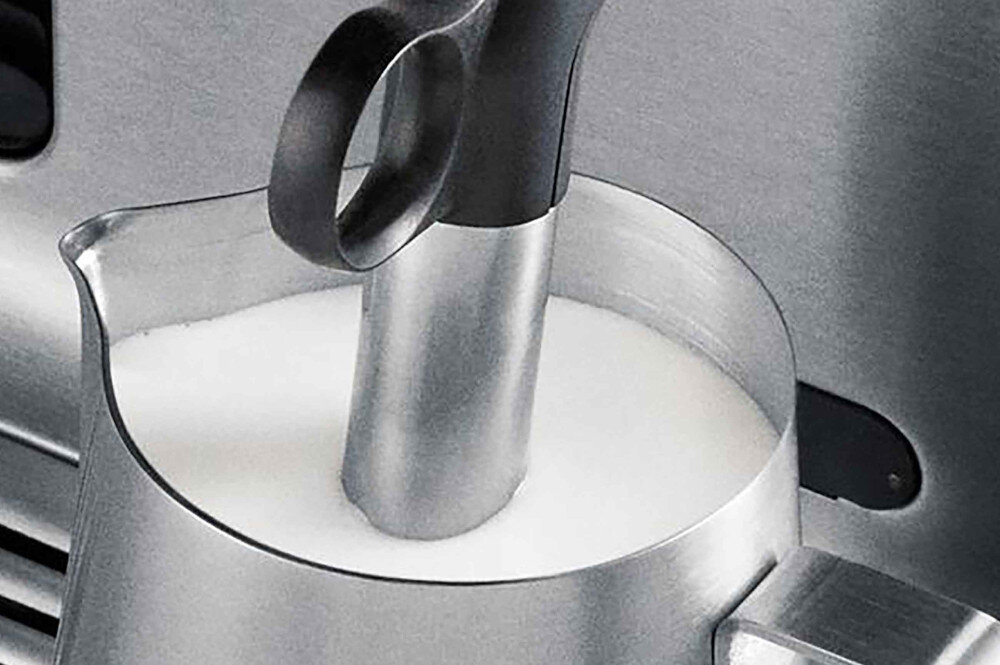 Ekspres SAGE SES990BST Mikropiankowe latte art 