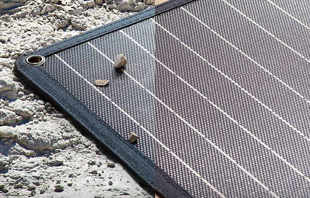 Panel fotowoltaiczny ANKER 625 100W przystosowany do pracy w zmiennych warunkach atmosferycznych temperatura pracy od -20 do 60°C instalacja na ziemi wygoda stabilnosc uzytkowania niezalezne zrodlo energii