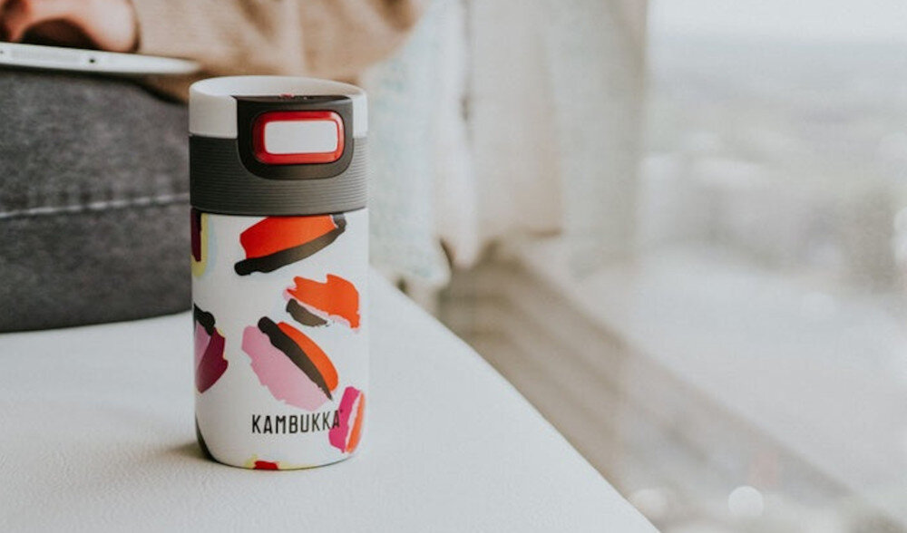 Kubek termiczny KAMBUKKA Etna 300 ml wielokolorowy utrzymanie temperatury izolacja próżniowa zimne ciepłe napoje