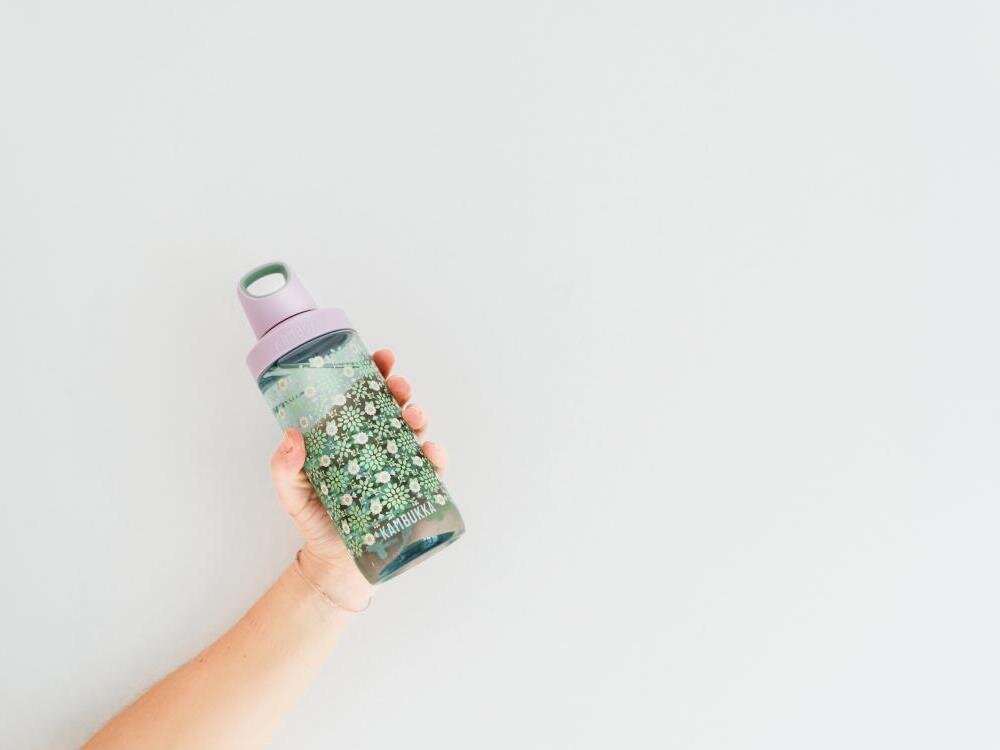 Butelka plastikowa KAMBUKKA Reno Strawberry Ice Czerwony materiały z recyklingu