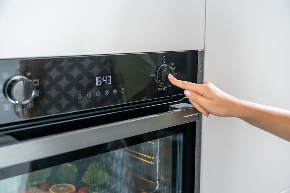 Piekarnik GRUNDIG GEKM19300DX Elektryczny 6 wlasnych programow efekt mozliwosci opcje funkcje