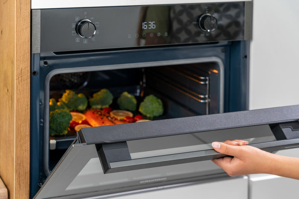 Piekarnik GRUNDIG GEKM19300DX Elektryczny 6 wlasnych programow efekt mozliwosci opcje funkcje